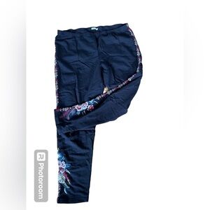 JW Johnny Was Los Angeles black floral embroidered leggings